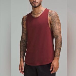 Lululemon License to Train Tank Men's Burgundy Tank Top  pit to pit 21